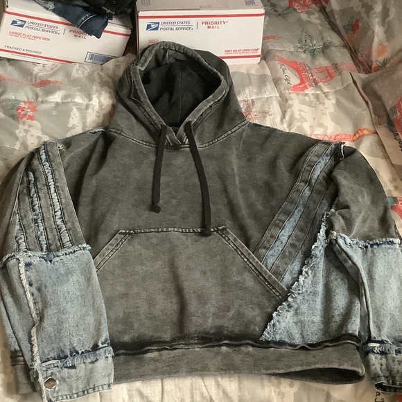 Oli & Hali Gray and Blue Utility Jacket - Picture 4 of 9